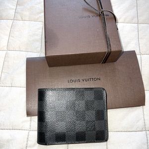 Louis Vuitton multiple wallet